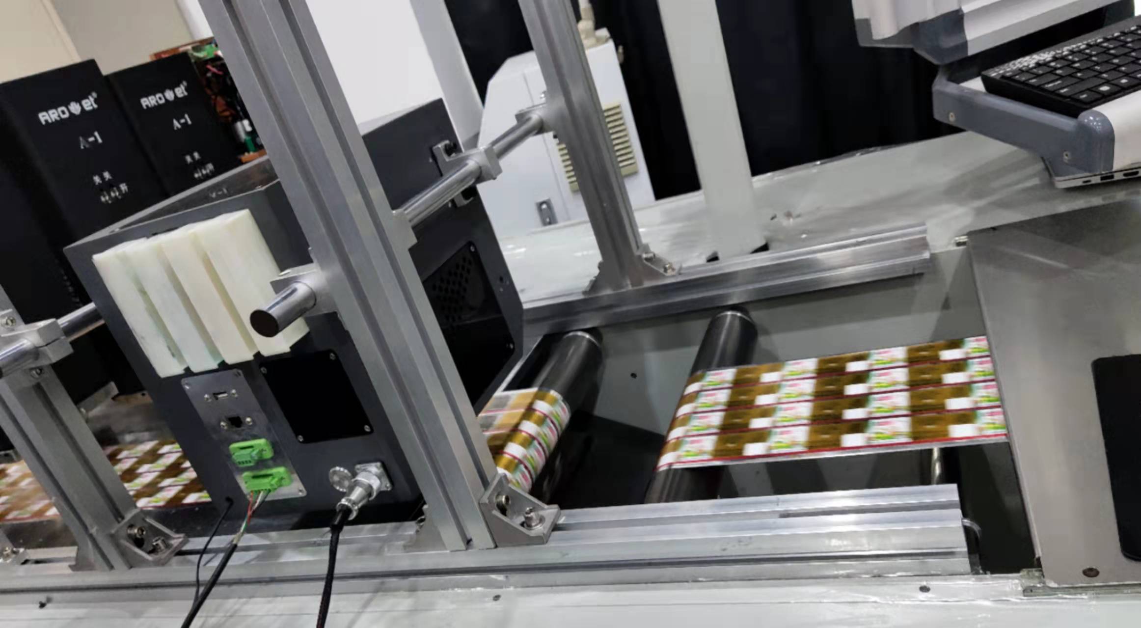 喷码知识：喷码机是干什么的？