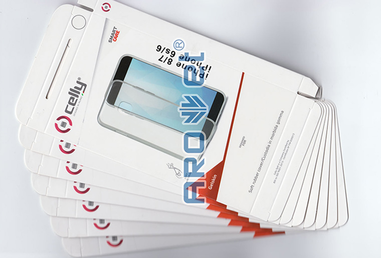 网信快3SP-9022喷码机在手机表包装盒上赋码